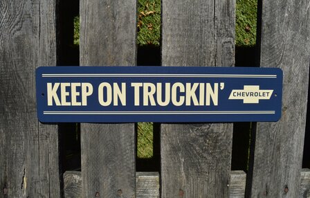 metalen Chevy keep on trucking bord 